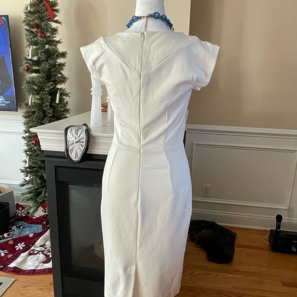Classy off white straight tight fitted dress by French Connection. - Picture 2 of 3